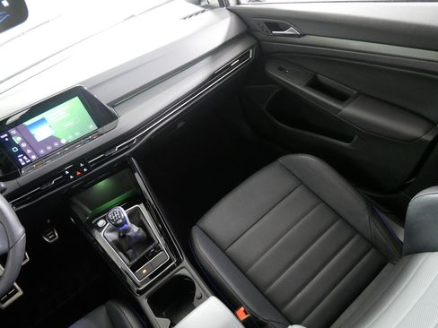 Used 2024 Volkswagen Golf R image 11