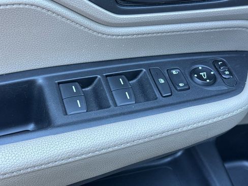 Used 2019 Honda Odyssey EX-L image 12