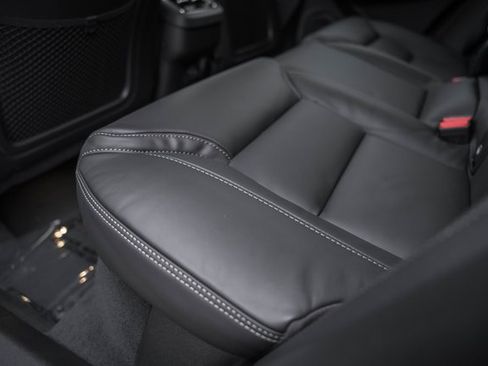 New 2026 Volvo XC60 B5 Ultra w/ Protection Package Premier image 31