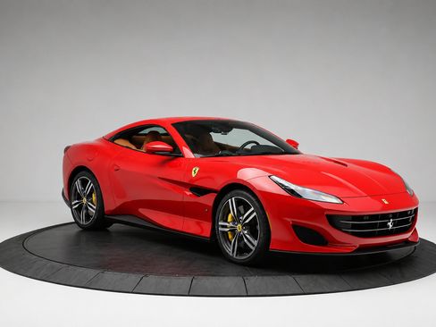 Used 2019 Ferrari Portofino RWD image 8