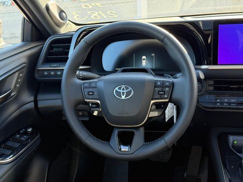 New 2025 Toyota Crown Signia image 10