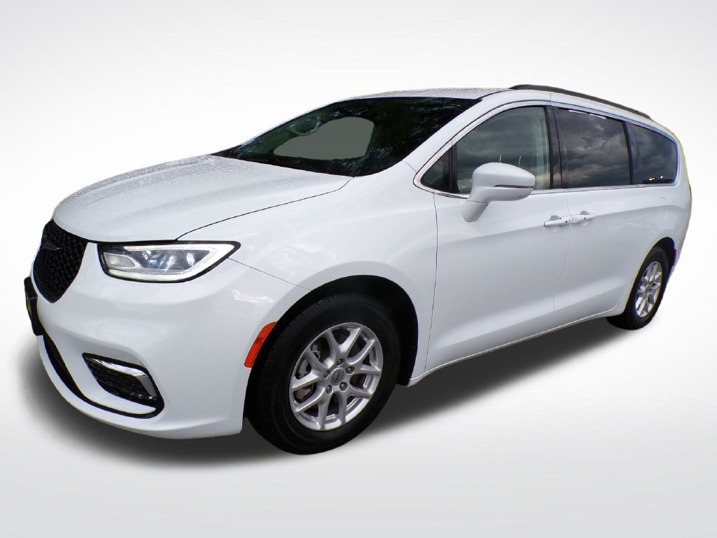 Used 2022 Chrysler Pacifica Touring-L FWD image 2