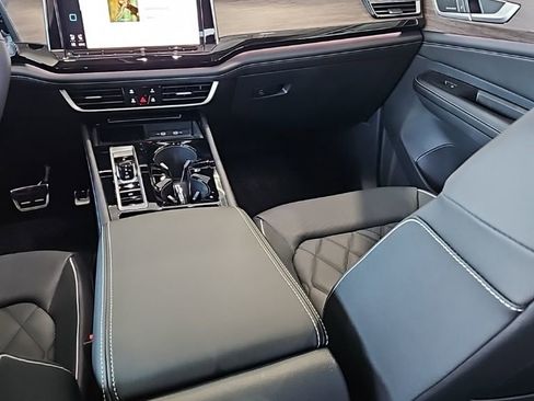 New 2026 Volkswagen Atlas SEL Premium R-Line AWD/4WD image 28