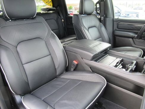 Used 2026 RAM 1500 Limited AWD/4WD image 12