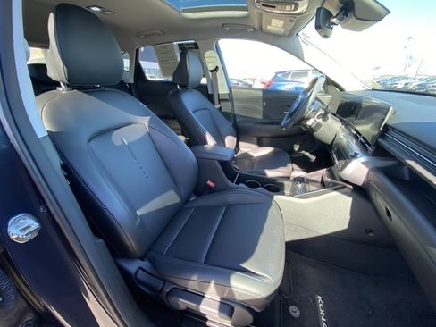 Used 2025 Hyundai Kona Limited image 30