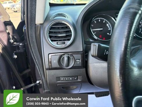 Used 2015 Chevrolet Captiva Sport LT w/ Convenience Package FWD image 11