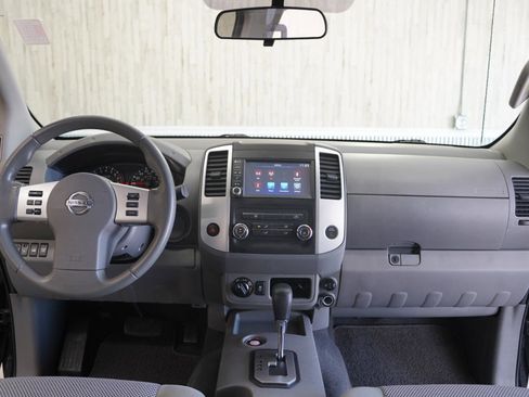 Used 2020 Nissan Frontier SV w/ SV Utility Package AWD/4WD image 17