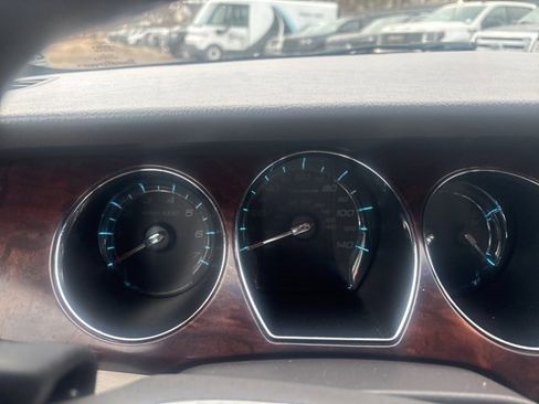 Used 2011 Ford Taurus SEL w/ 201A Rapid Spec Order Code image 28