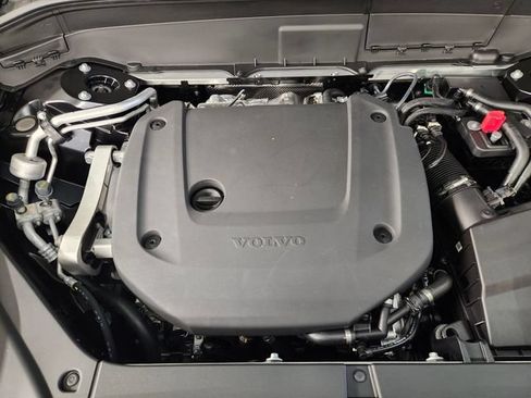 New 2026 Volvo XC90 B6 Plus w/ Protection Package Premier AWD/4WD image 33