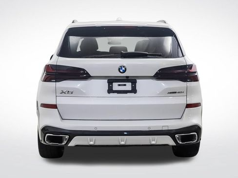 Certified 2026 BMW X5 xDrive40i w/ M Sport Package AWD/4WD image 4