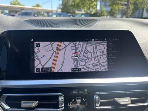 Used 2023 BMW 430i Coupe w/ M Sport Package RWD image 22