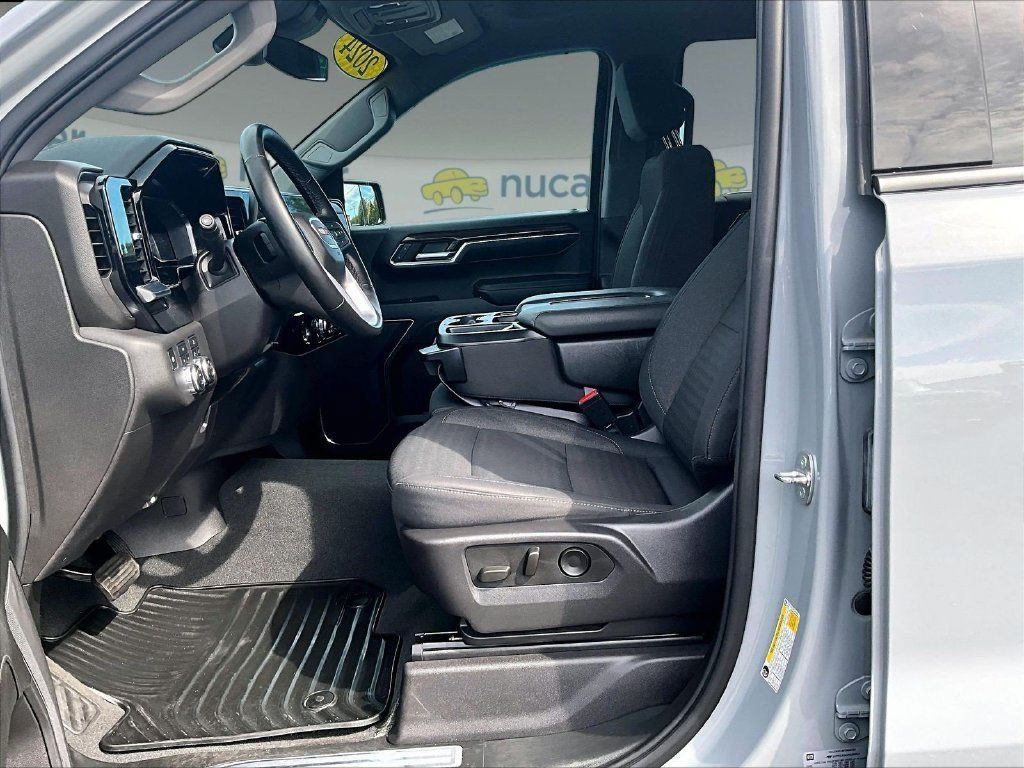 Used 2024 GMC Sierra 1500 Elevation AWD/4WD image 8