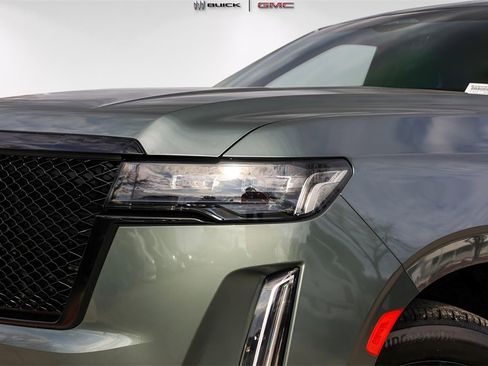 Used 2024 Cadillac Escalade Sport w/ LPO, ONYX Package image 3