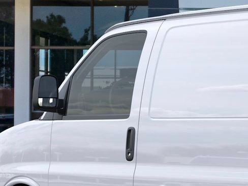 New 2026 GMC Savana 2500 w/ Driver Convenience Package RWD image 12