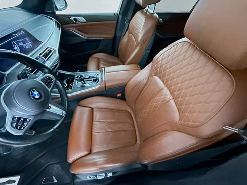 Used 2021 BMW X7 M50i w/ Dynamic Handling Package AWD/4WD image 5
