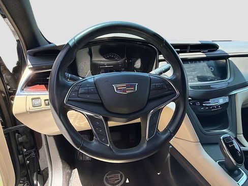 Used 2019 Cadillac XT5 Luxury AWD/4WD image 11