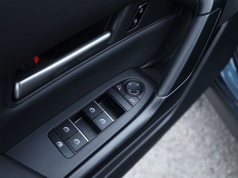 Used 2025 MAZDA CX-50 AWD 2.5 S w/ Premium Package image 18