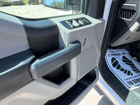 Used 2018 Ford F150 XL w/ Equipment Group 101A Mid RWD image 15