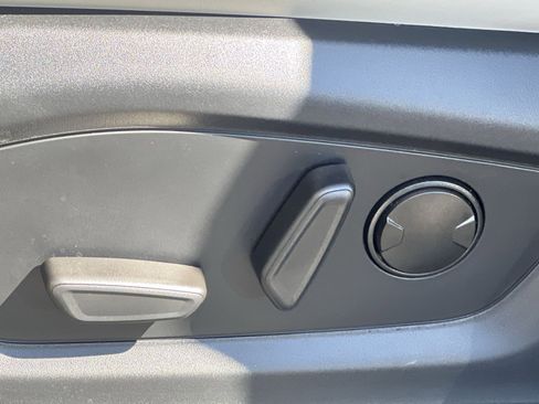 New 2025 Ford Explorer Active w/ Active Comfort Package image 14