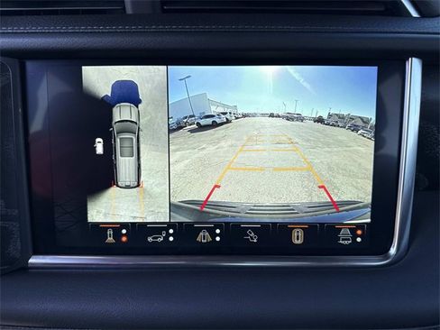 Used 2024 GMC Yukon Denali w/ Advanced Technology Package image 24