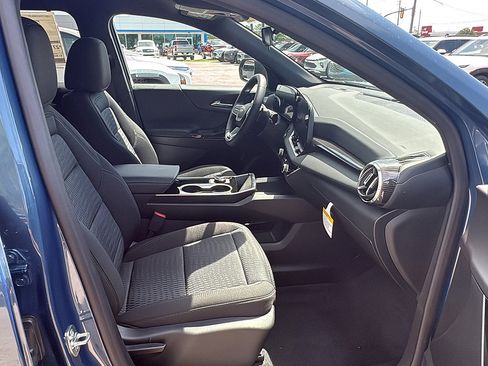 New 2026 Chevrolet Equinox LT FWD image 13