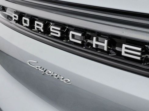 Used 2026 Porsche Cayenne Coupe AWD/4WD image 39