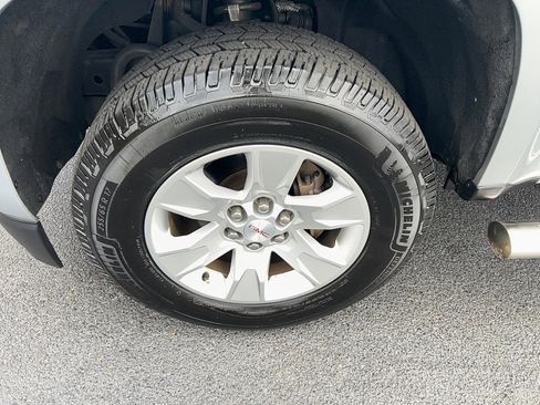 Used 2016 GMC Canyon SLE w/ SLE Convenience Package image 9