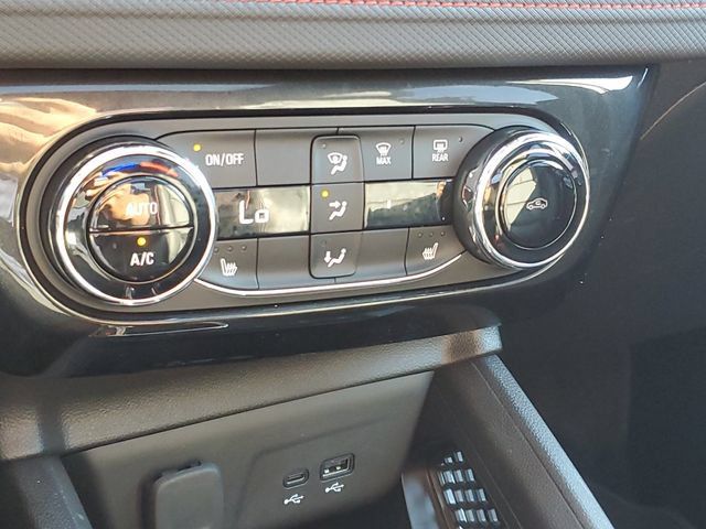 Used 2025 Chevrolet TrailBlazer RS w/ Convenience Package FWD image 28
