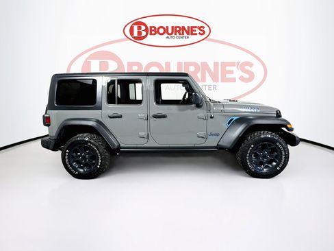 Used 2023 Jeep Wrangler Unlimited w/ Cold Weather Group AWD/4WD image 10