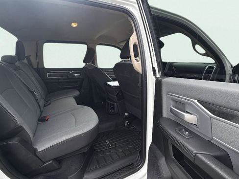 Used 2020 RAM 2500 Big Horn w/ Level 1 Equipment Group image 18