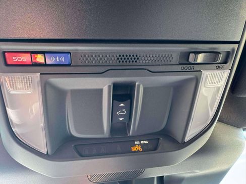 Certified 2025 Subaru Forester Premium image 26