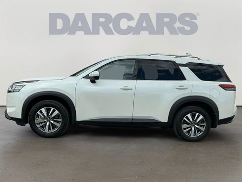 Used 2024 Nissan Pathfinder SL image 4