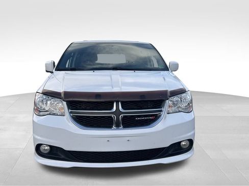 Used 2017 Dodge Grand Caravan SXT w/ Driver Convenience Group image 22