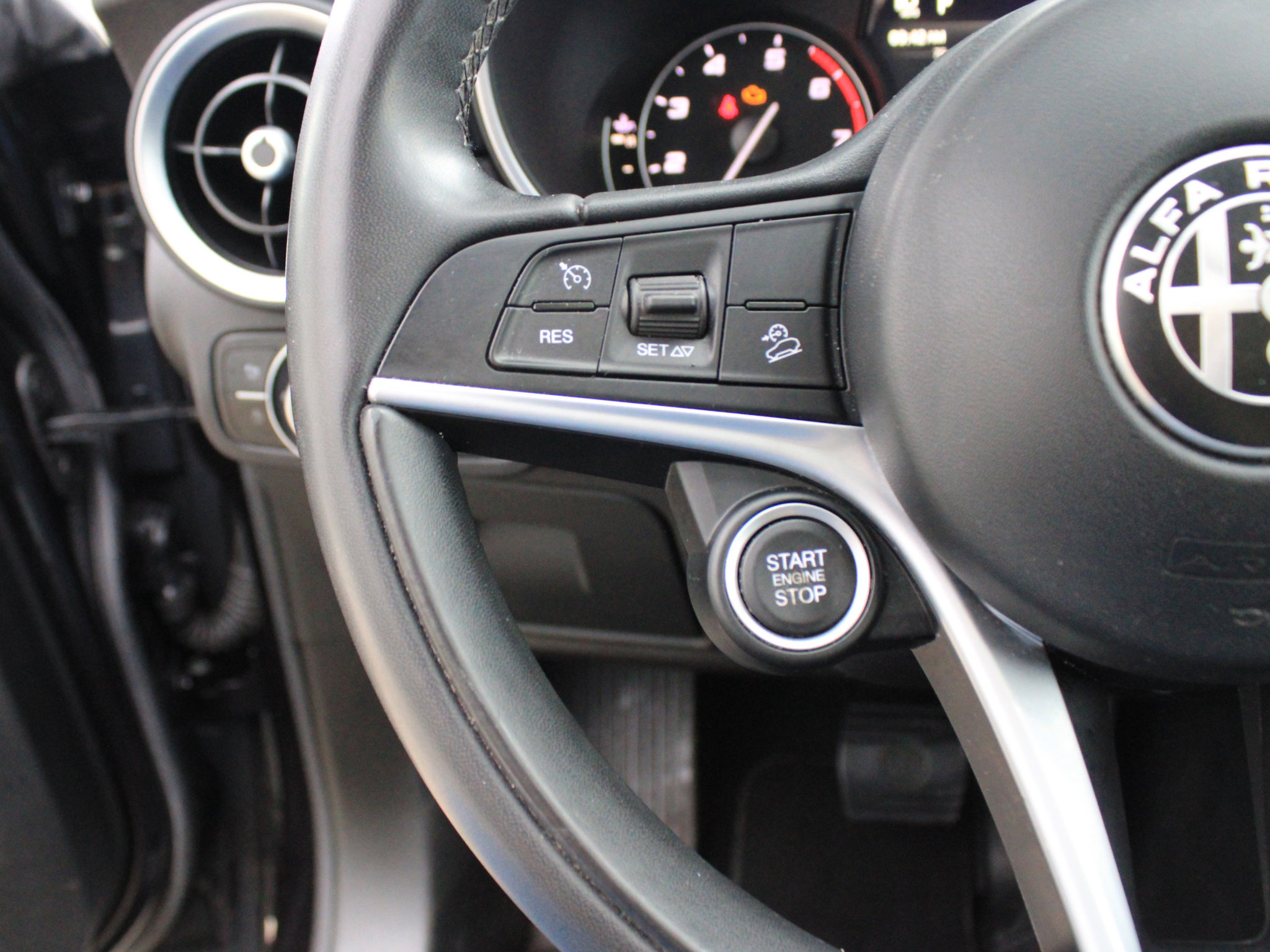 Used 2019 Alfa Romeo Stelvio AWD w/ Nero Edizione image 16