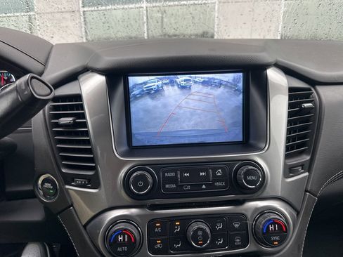 Used 2020 Chevrolet Suburban LT image 11