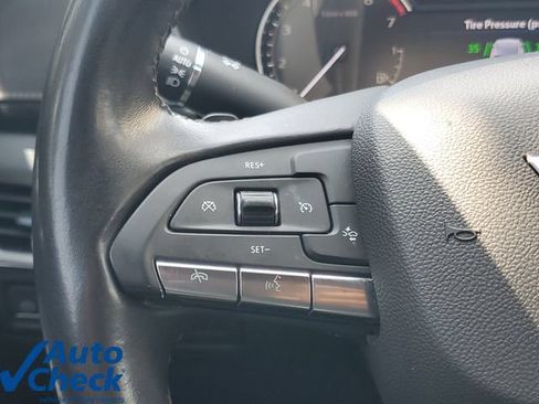 Used 2023 Cadillac XT4 Premium Luxury FWD image 23