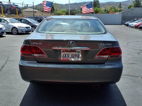 Used 2005 Lexus ES 330 FWD image 8