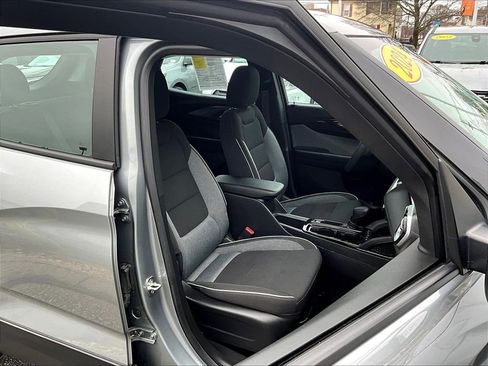 Used 2024 Chevrolet TrailBlazer LS FWD image 11