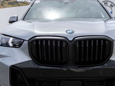 Used 2024 BMW X5 xDrive50e w/ Executive Package AWD/4WD image 9
