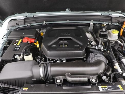 Used 2024 Jeep Wrangler Unlimited w/ Convenience Group image 28