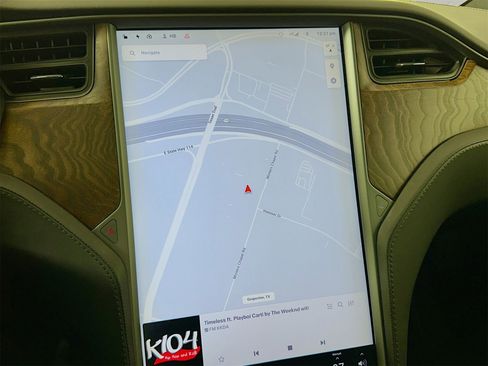 Used 2018 Tesla Model X P100D image 13