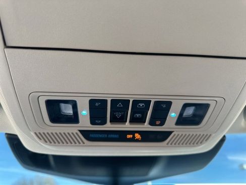 Used 2021 Ford Explorer Limited w/ Equipment Group 301A image 10