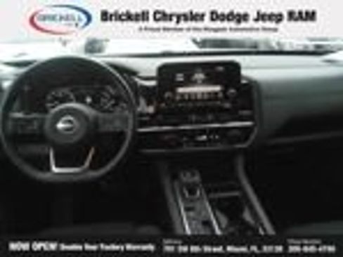 Used 2025 Nissan Pathfinder SV FWD image 16