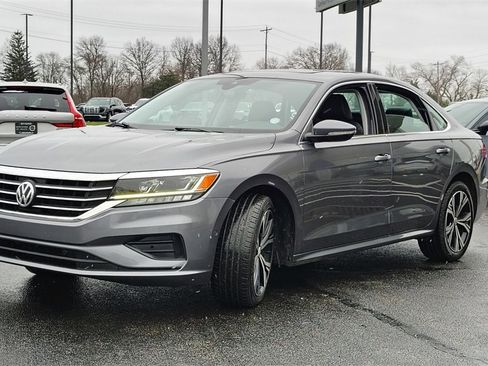 Used 2020 Volkswagen Passat 2.0T SEL image 6