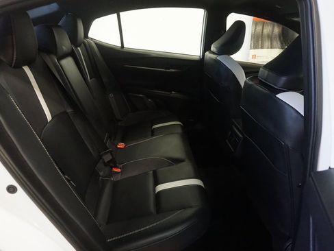 Used 2025 Toyota Camry SE w/ Convenience Package image 23