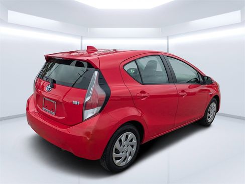 Used 2015 Toyota Prius C Four image 3