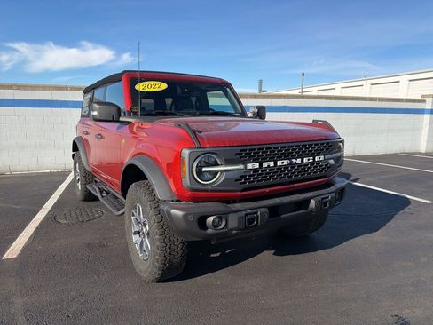 Used 2022 Ford Bronco Badlands image 7