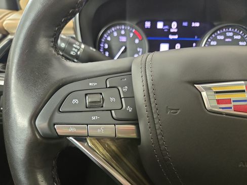 Used 2024 Cadillac XT6 Premium Luxury w/ Platinum Package AWD/4WD image 17