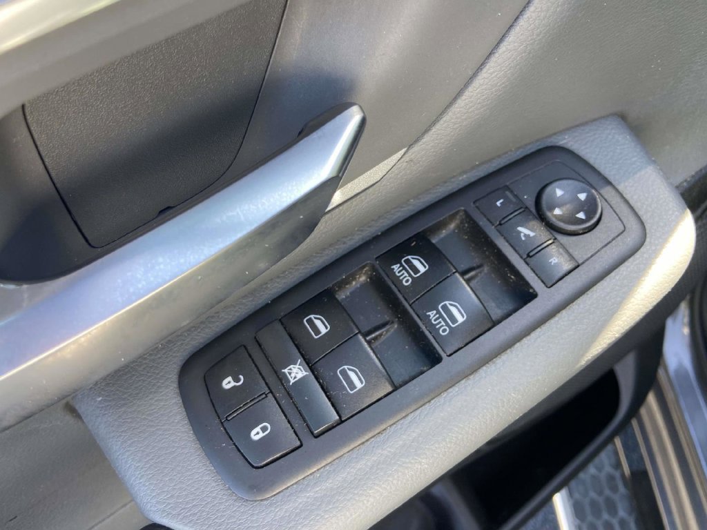 Used 2019 RAM 1500 Big Horn AWD/4WD image 18