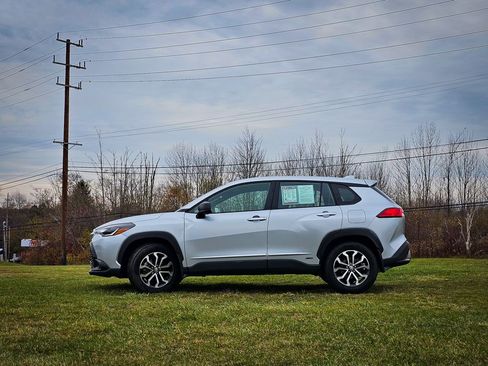 Used 2024 Toyota Corolla Cross AWD Hybrid image 7